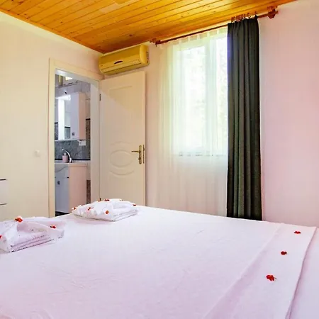 Daire Islamlar Village 1 Bed With Pool Kalkan